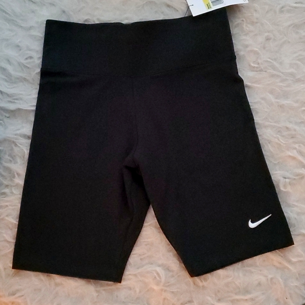 Small Nike shorts NWT